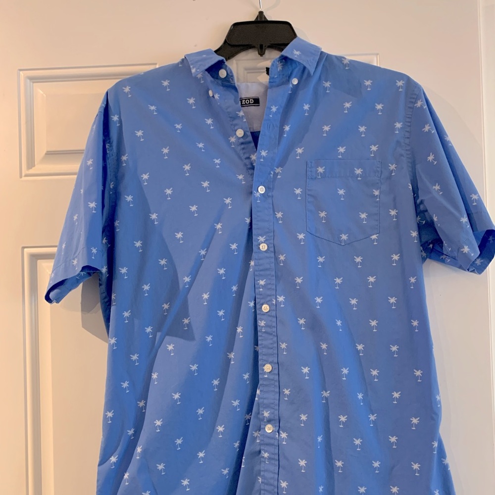 Izod Men’s Short Sleeve Button Down, size XL, EUC